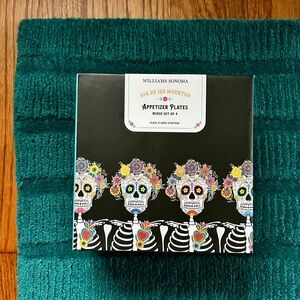 Williams Sonoma Dia De Los Muertos - Appetizer Plates - Brand new, never used